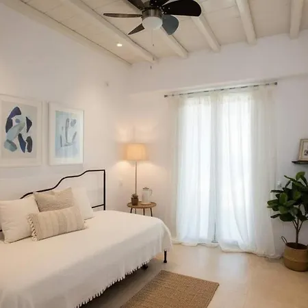 Scenic Agios Sostis Retreat With Sea Views Dom wakacyjny Mykonos Town