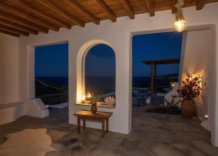 Дом отдыха Scenic Agios Sostis Retreat With Sea Views Mykonos Town